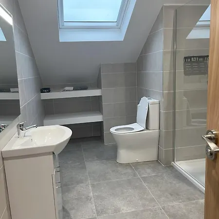 Apartment Drumkeen - - Sleeps 6 - Parking