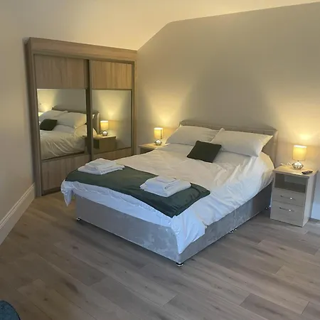 Apartment Drumkeen - - Sleeps 6 - Parking Aughagault Big