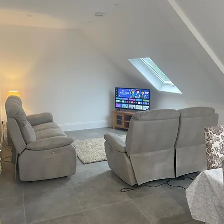 Drumkeen - - Sleeps 6 - Parking *