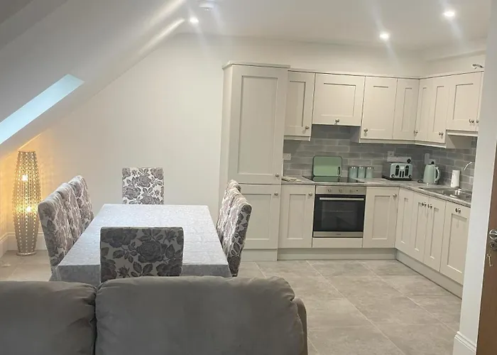 Drumkeen - - Sleeps 6 - Parking Apartman